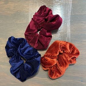 FREE with purchase! NWOT Scunci Variety Pack of Ribbed Velvet Scrunchies